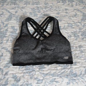 NWOT New Balance criss-cross back sports bra (Gray/Black) Size M